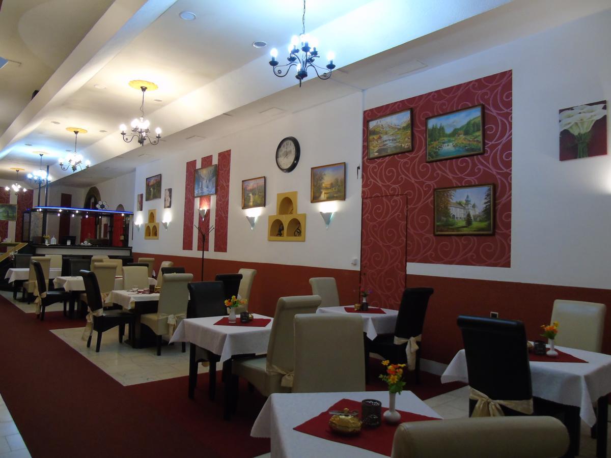 Gl Hotel טרוטנוב מראה חיצוני תמונה